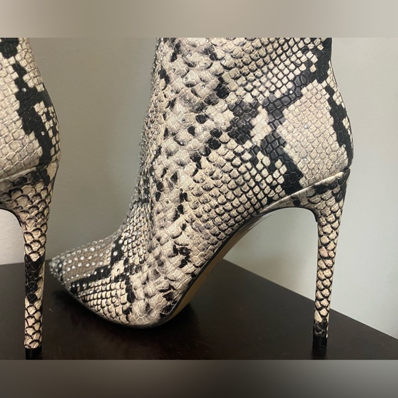 JLO Jennifer Lopez Snakeskin Rhinestone Mid-Calf Boots - Picture 3 of 8